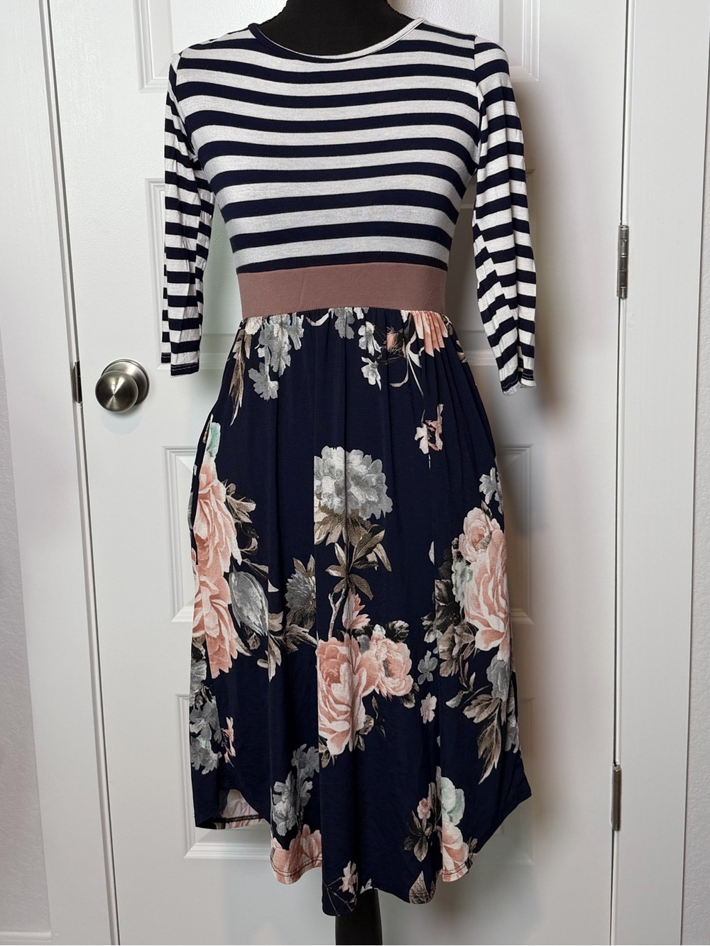Égy Small Navy Floral Stripe Fit & Flare Midi Dress 3/4 Sleeve